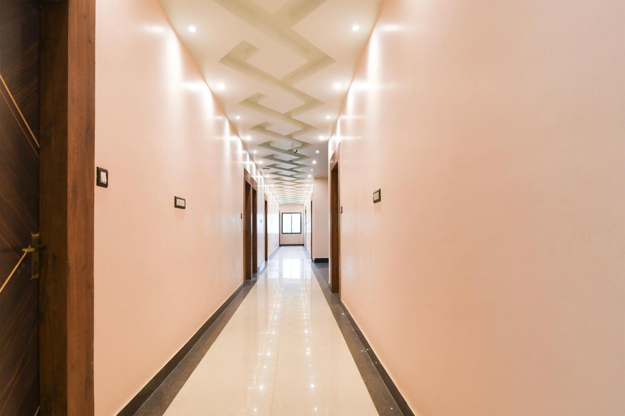 Hotel O Nilmadhab International 塔拉皮斯 外观 照片