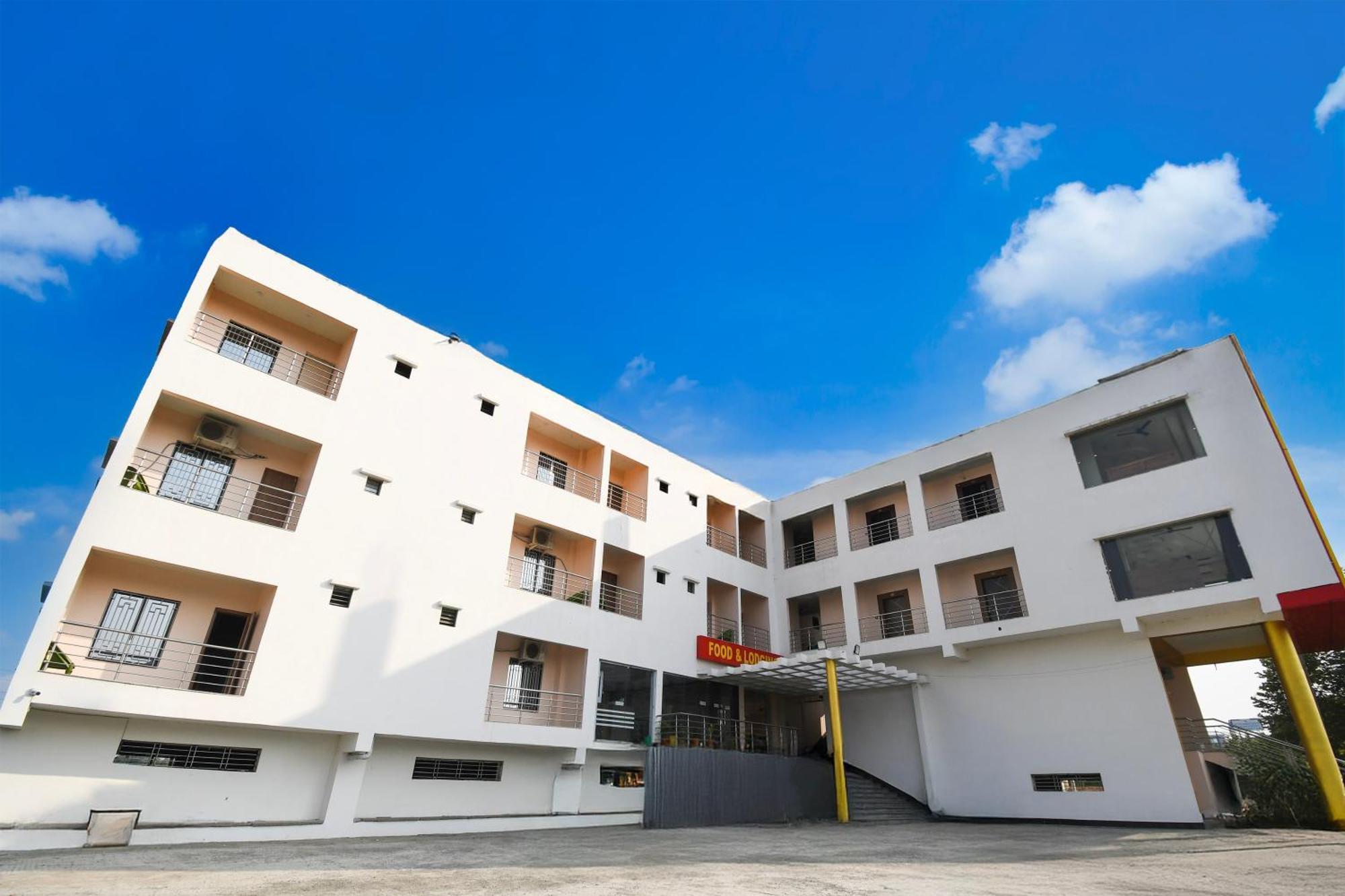 Hotel O Nilmadhab International 塔拉皮斯 外观 照片