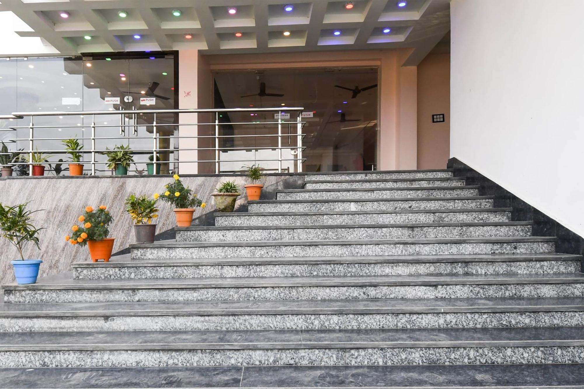 Hotel O Nilmadhab International 塔拉皮斯 外观 照片